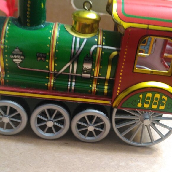 1983 vintage train Hallmark keepsake ornament - Picture 5 of 9